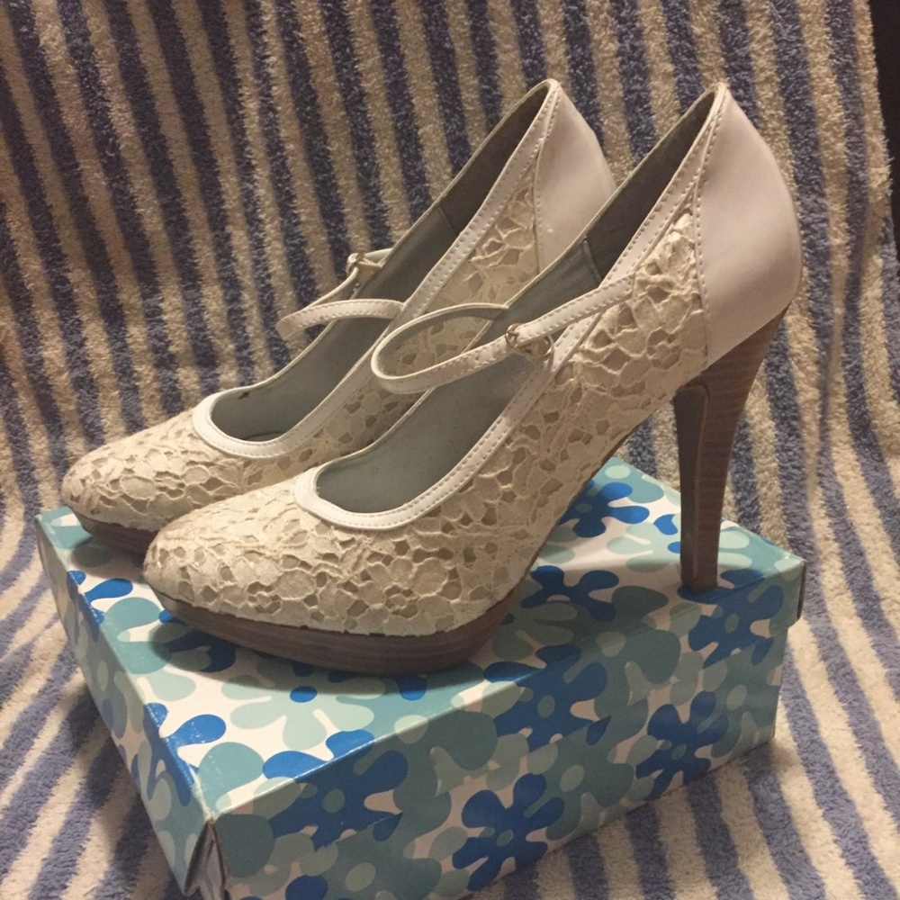 Splash White Lace Mary Janes